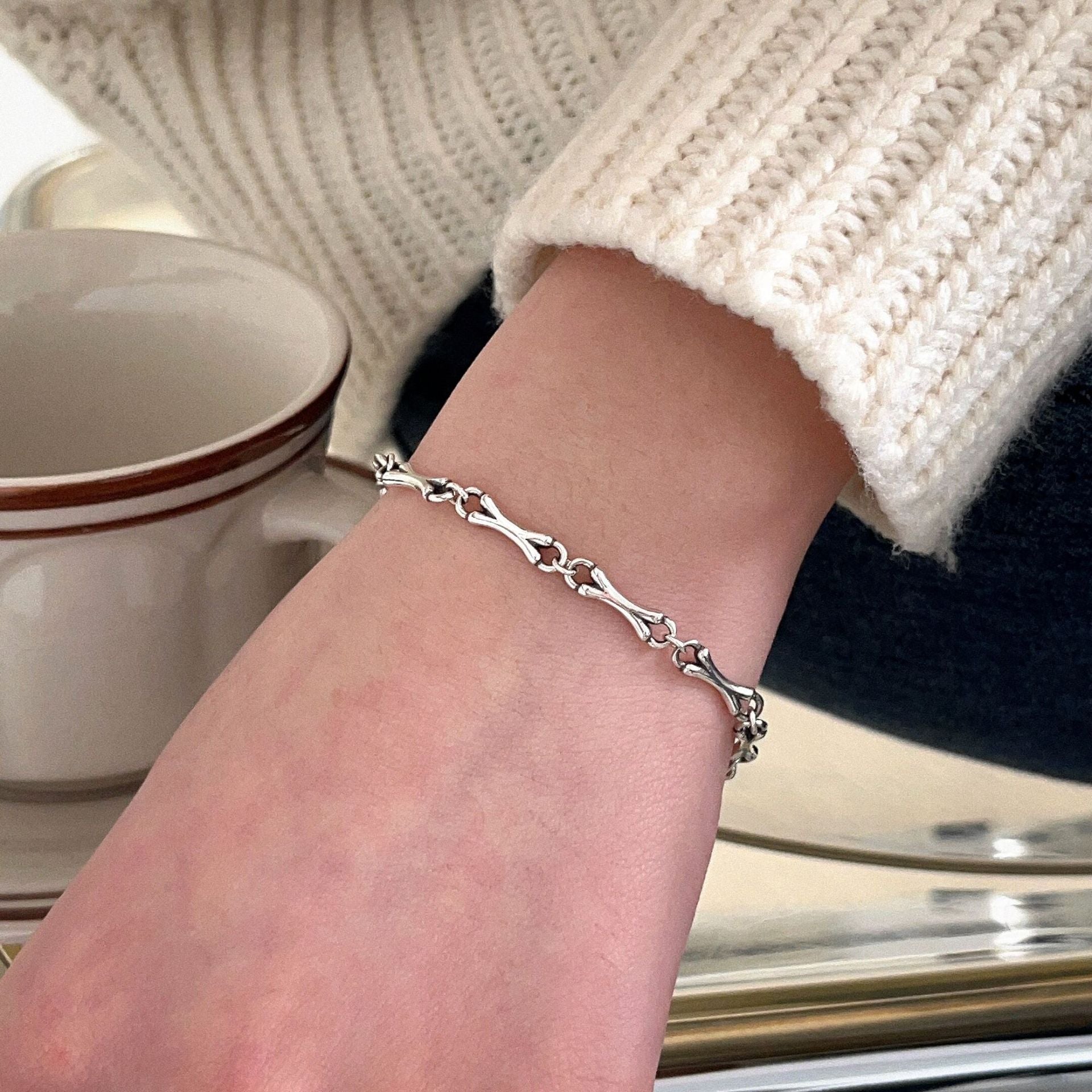 Knuckle Chain Bracelet